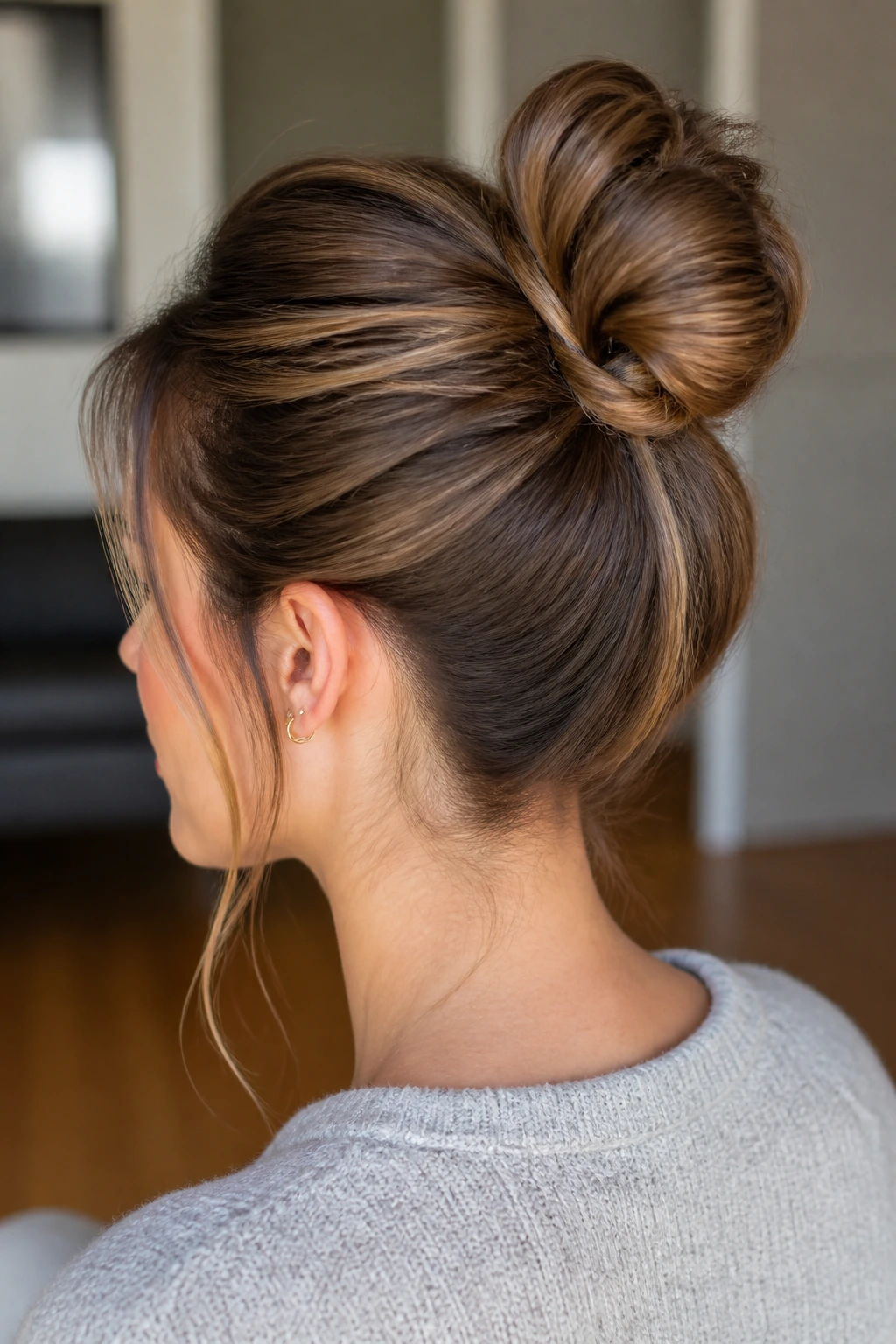 Close-up of topsy-tail pony bun on a real person